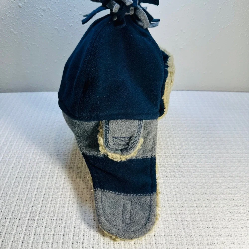 GAP Kids Trapper Hat Winter Fleece Lined Navy Blue Gray Pom‎ Pom Ear Flaps